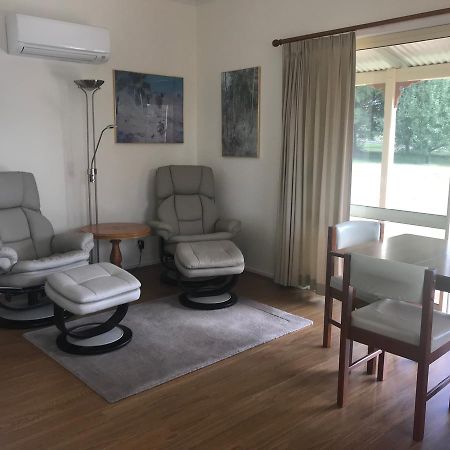 Glen Waverly Farmstay Глен-Иннес Экстерьер фото