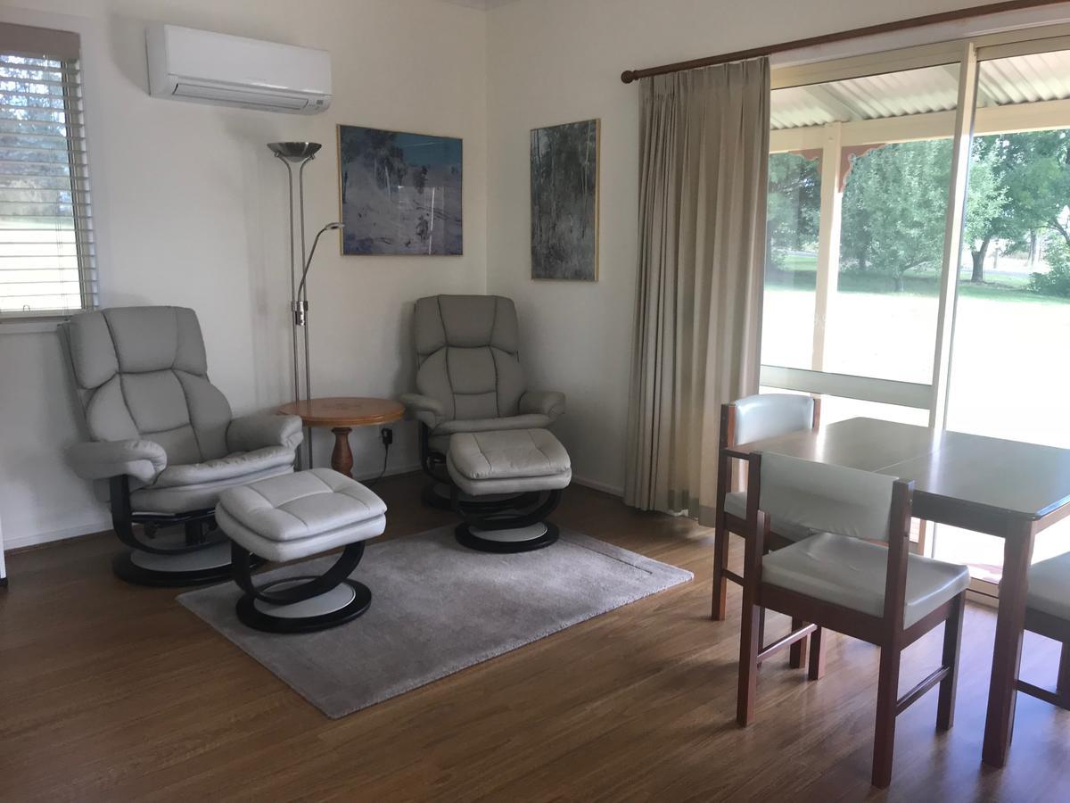 Glen Waverly Farmstay Глен-Иннес Экстерьер фото